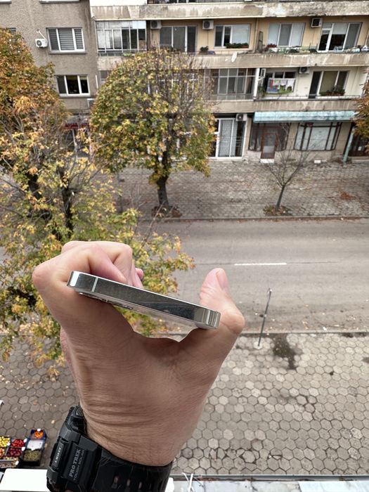 iPhone 12 Pro 256GB White 86% батерия  Много добро състояние.