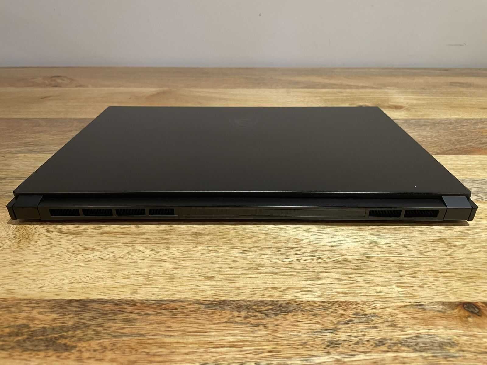 Лаптоп MSI GS66 Stealth