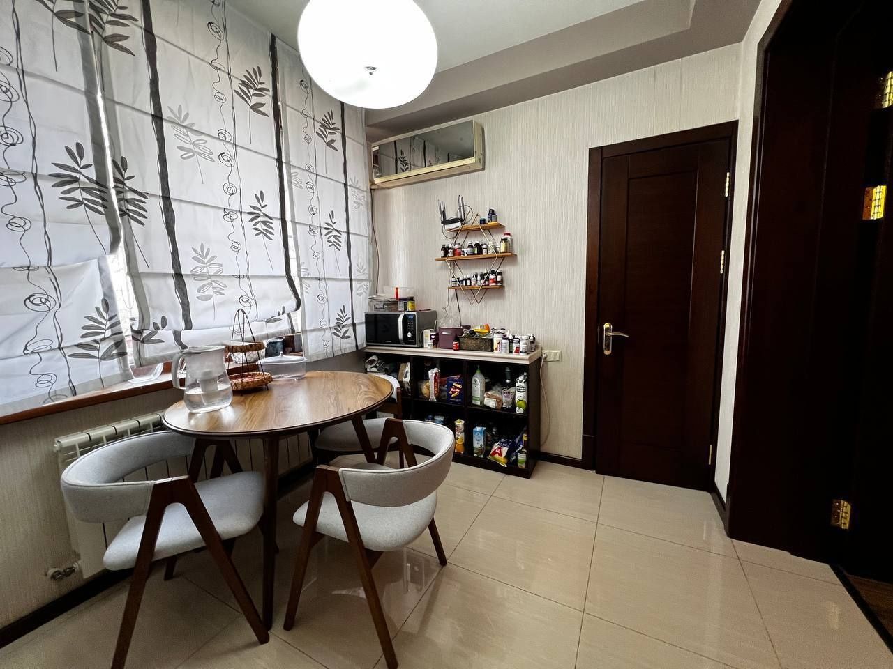 Продается 2в3 ком квартира, ор-р: ресторан Мона/Джуманджи,  77 м²