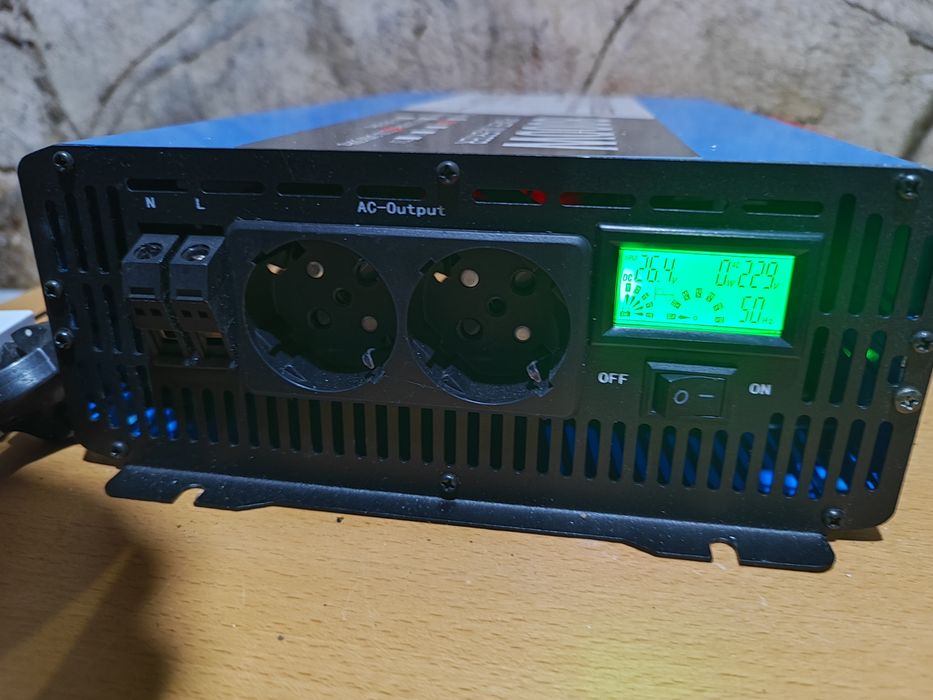 Инвертор EASUN POWER 24V