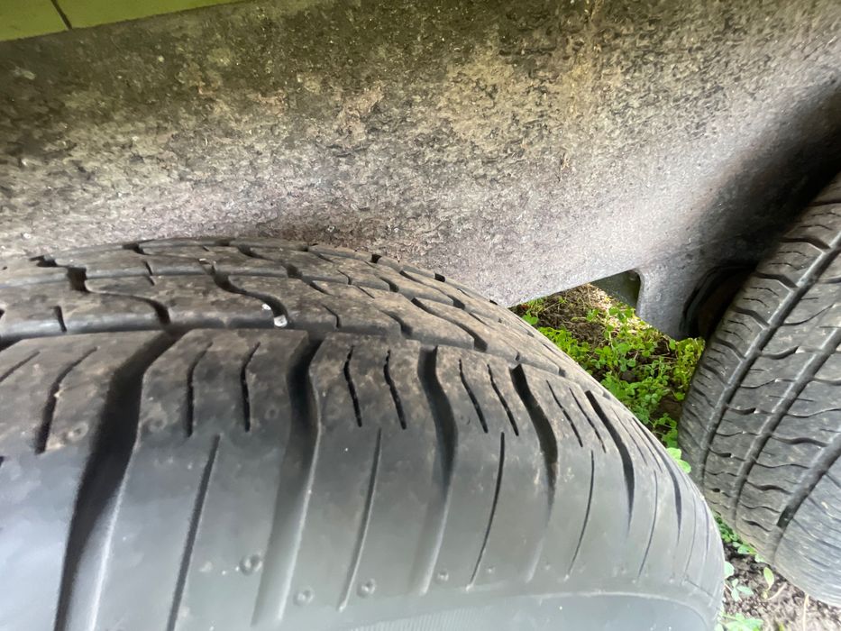 Remorcă cu prelată anssems -2 tone, 4 metri x 1,8 metri