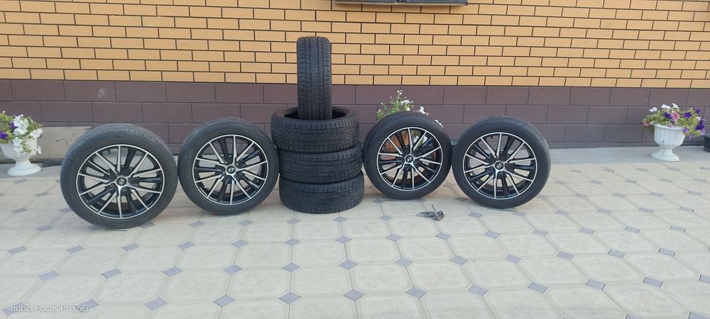 Продам шины 4 шт зимние и 4 шт с дисками летние.