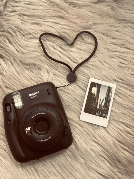 instax mini 11     .