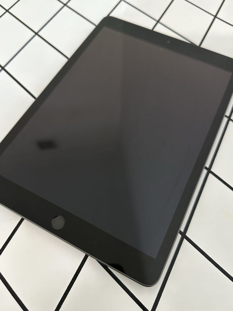 iPad 2023 19 поколение 64 gb