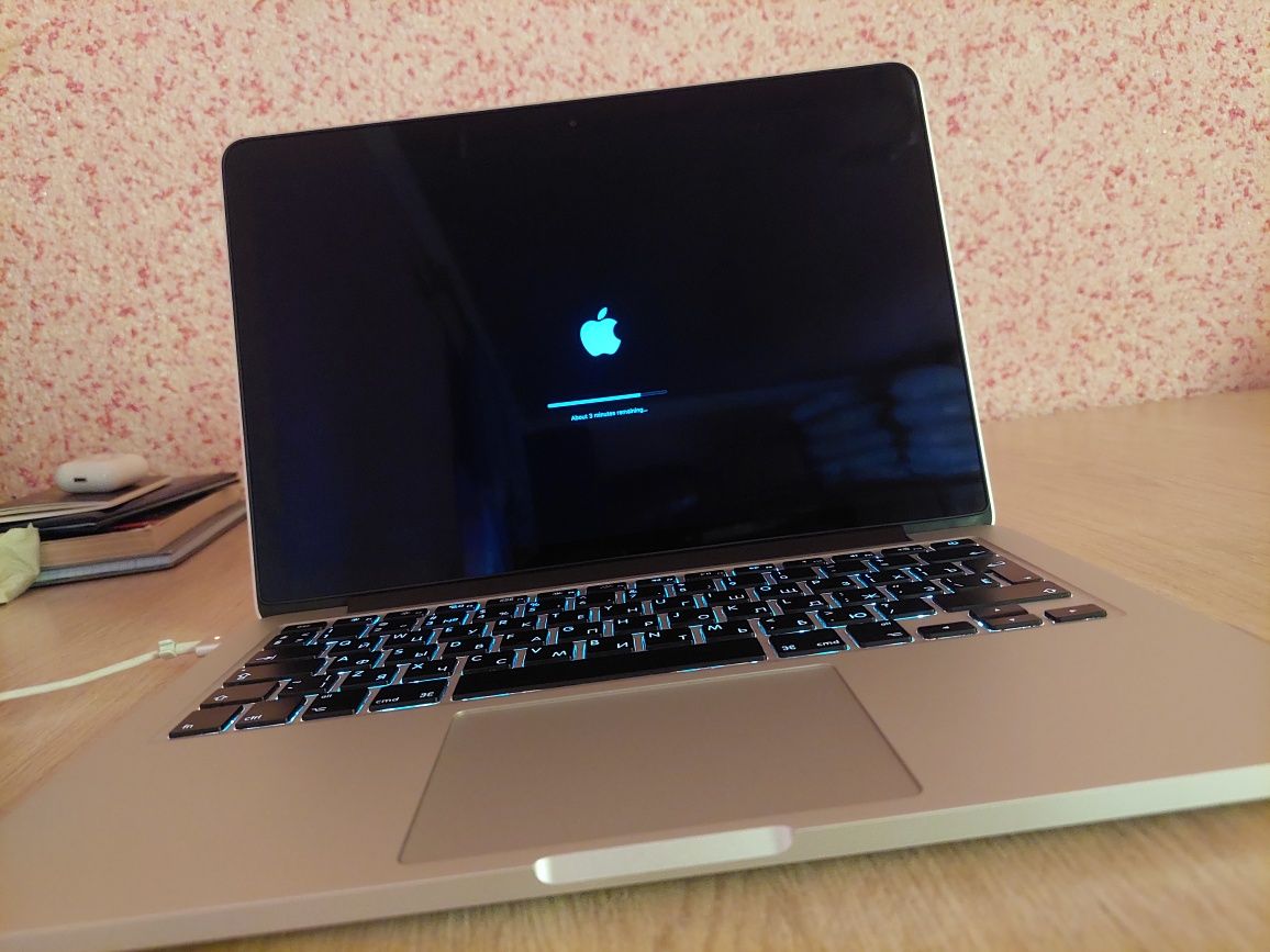 Mackbook i5 Pro.
