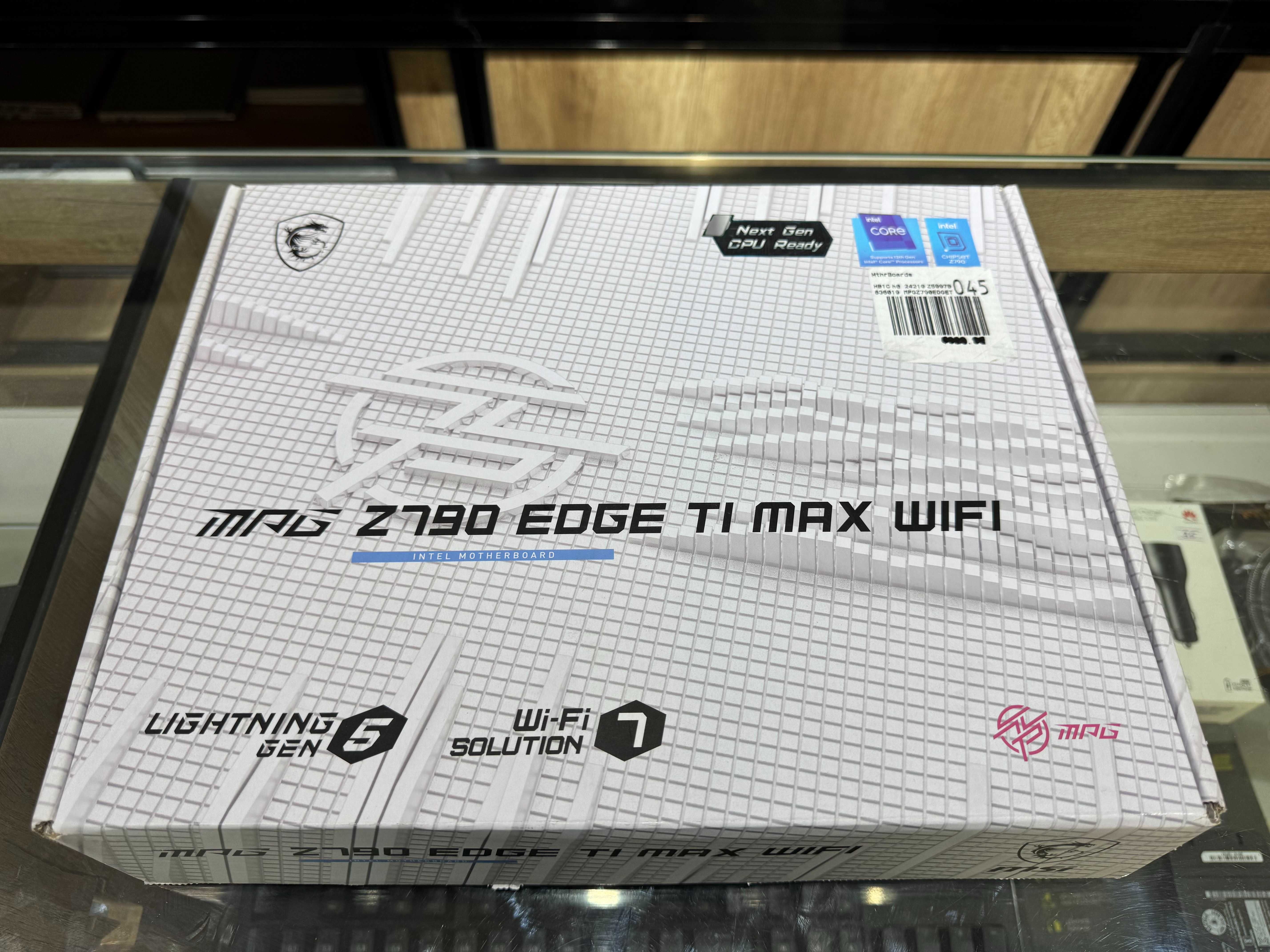 Топовая материнская плата MSI MPG Z790 EDGE WIFI 7 DDR5