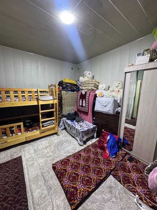 1 хонали уй сотилади 32кв.м Гагарина Дошкольный томонида