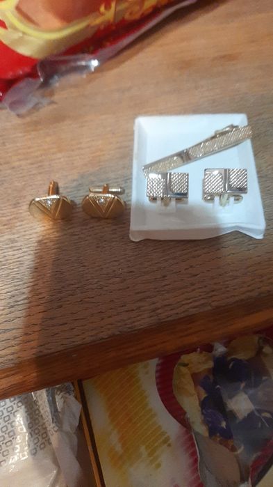 Продам запонки все за 2000