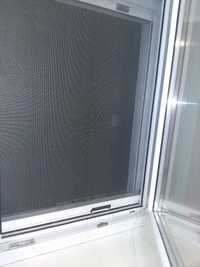 Reparații termopane uși și ferestre plase de insecte