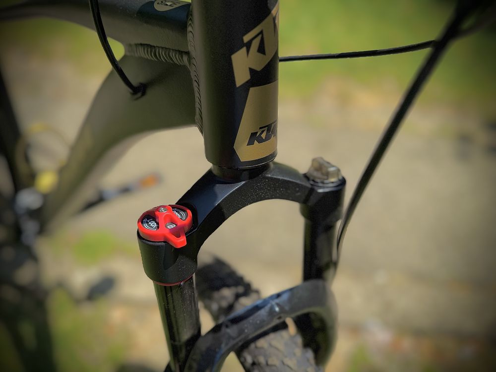 Bicicleta KTM noua frane hidraulice suspensie fata reglabila roti 29