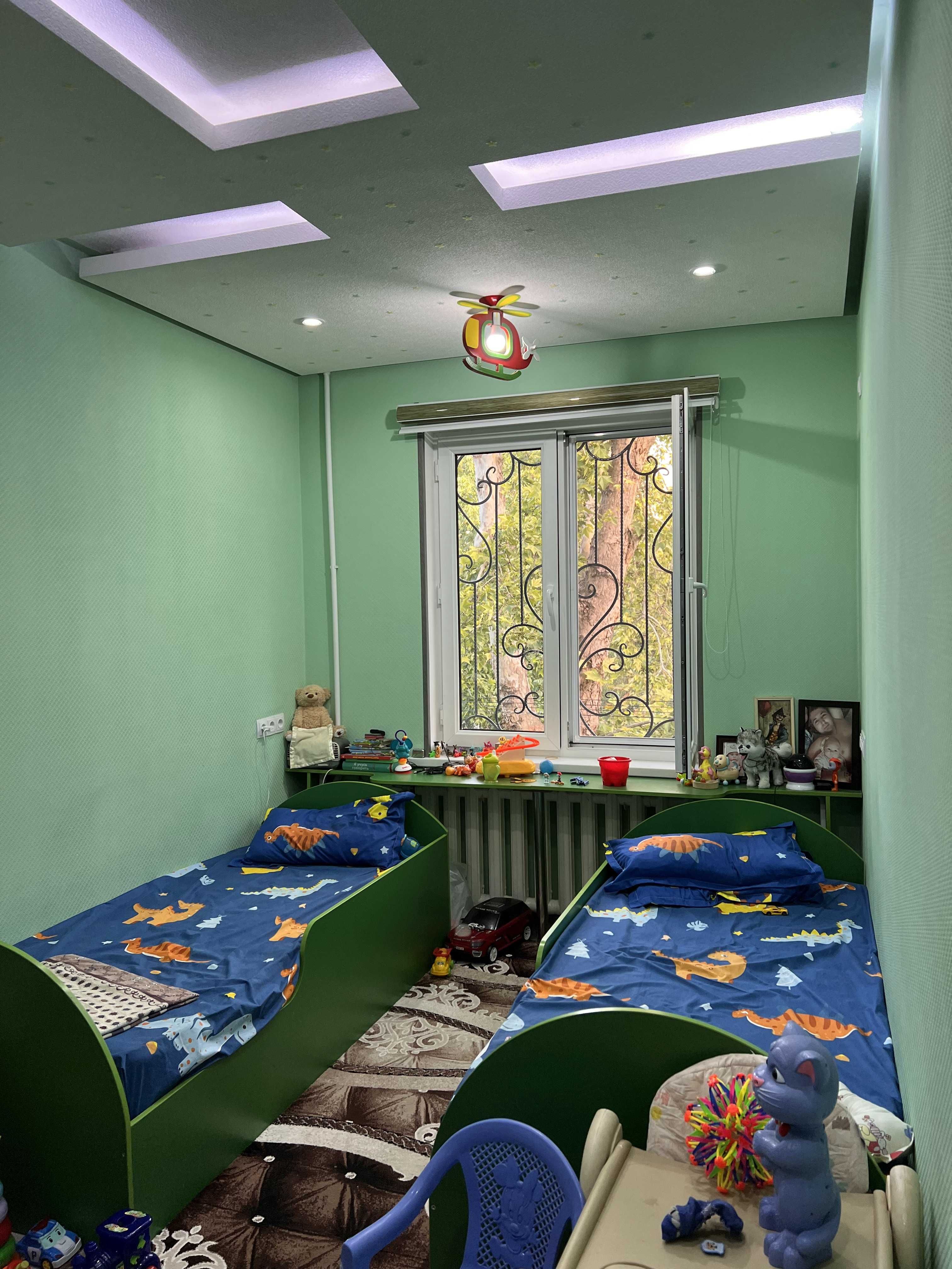 Продам квартиру 4/3/4, м.Феруза, с зади 205 школы, для семьи с детьми