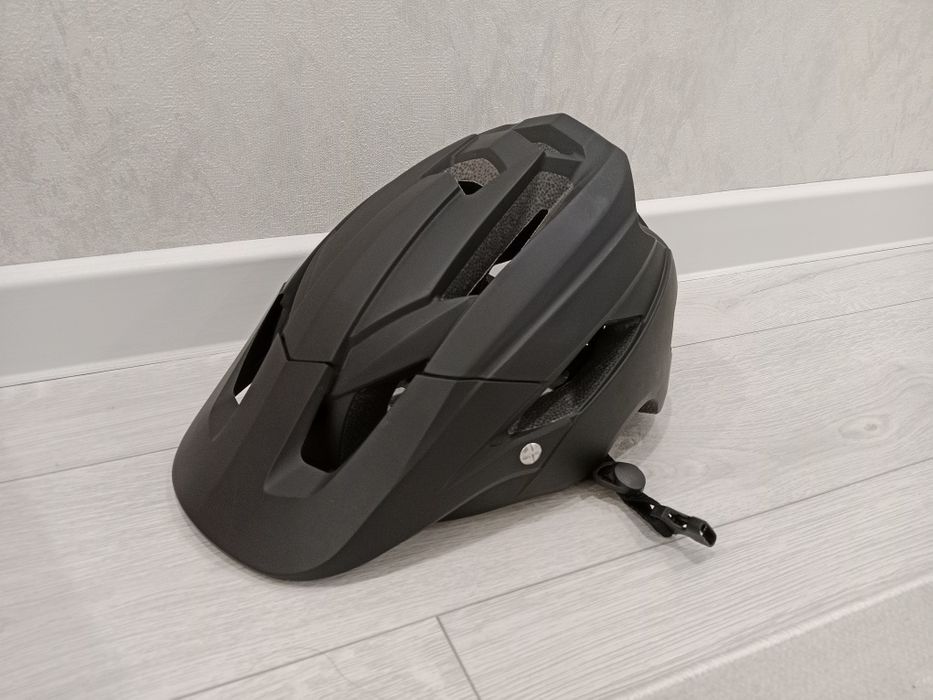 Вело шлем мужской черный