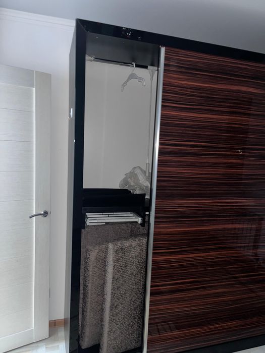 Продаю б/у шкаф-тумбочку в хорошем состоянии