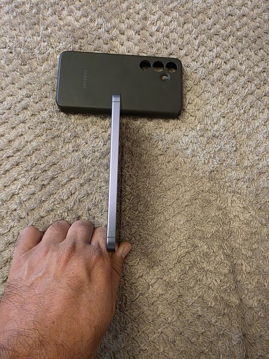 Samsung Galaxy S24, impecabil ca NOU