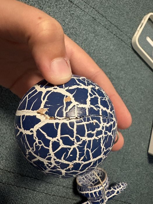 Vând kendama albastră