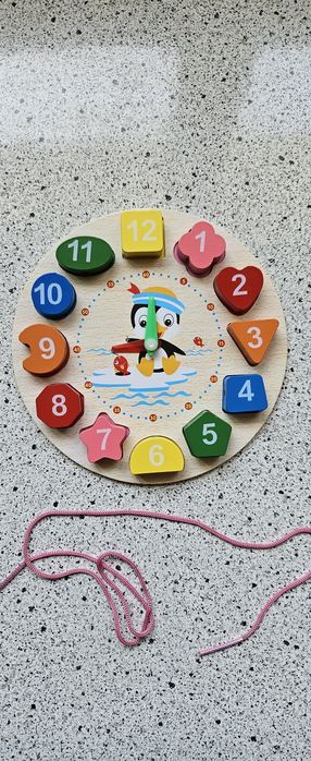 Jucarii lemn pentru invatat timpul