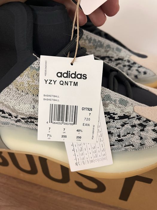 Yeezy QNTM marimea 40 2/3