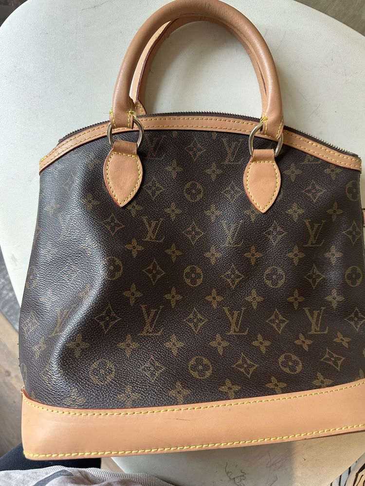 Geanta Louis Vuitton