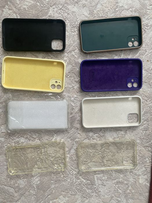 Чехлы на iPhone 11