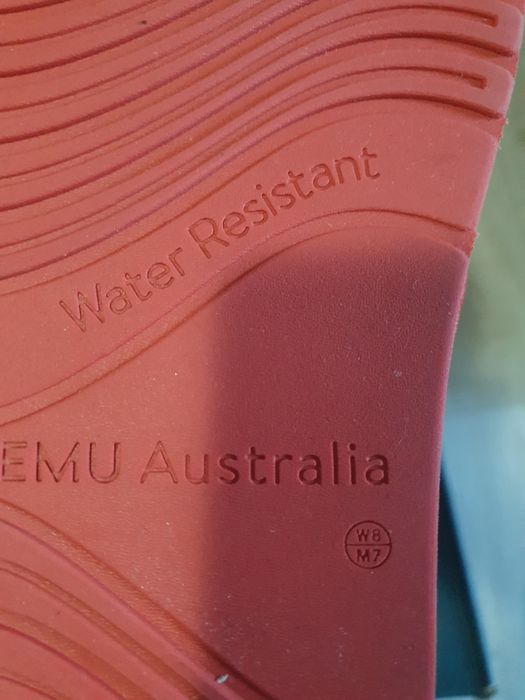 Ghete EMU Water Resistant măsura 39 din piele întoarsă