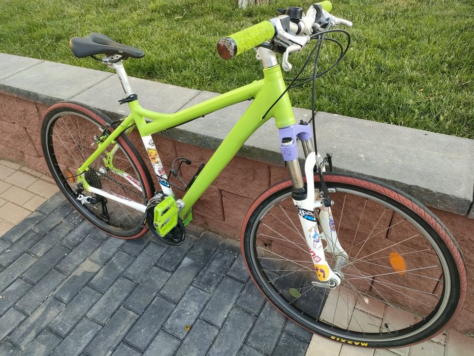 Bicicleta MERIDA 26" Aluminiu shimano XT.
Furca amortizor reglabila.ma