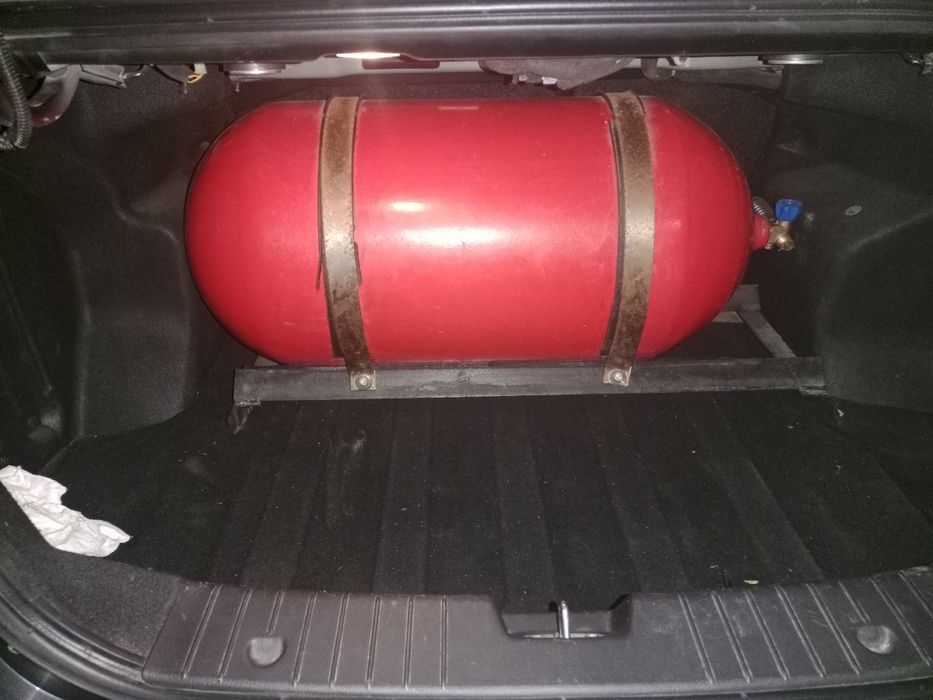 90 talik gaz balon sotiladi.