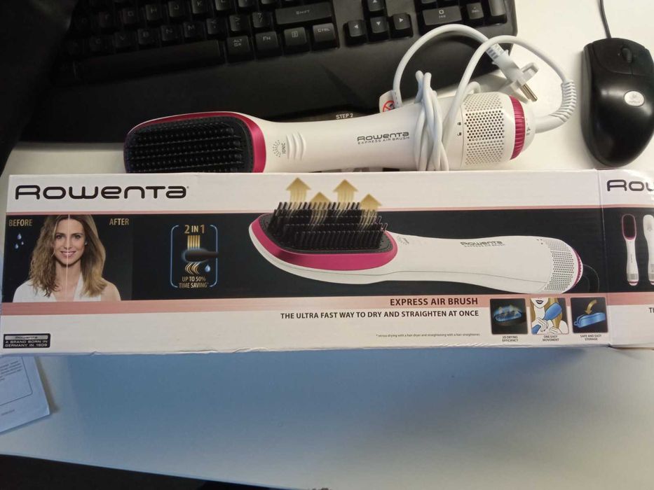 Четка за изправяне на коса Rowenta Express Air Brush CF6220F0