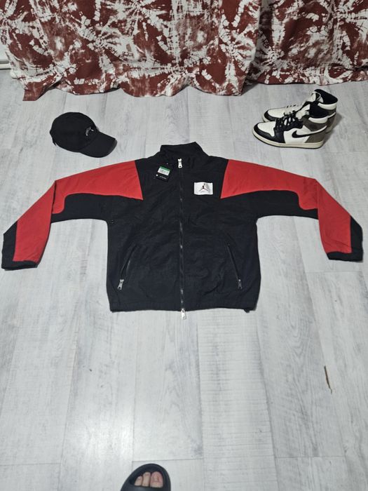 Geaca/Jacheta noua cu eticheta Jordan Flight