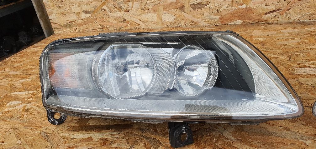 Far/Faruri Audi A6 C6 model 2004-2009 Originale HELLA Preț pe Set