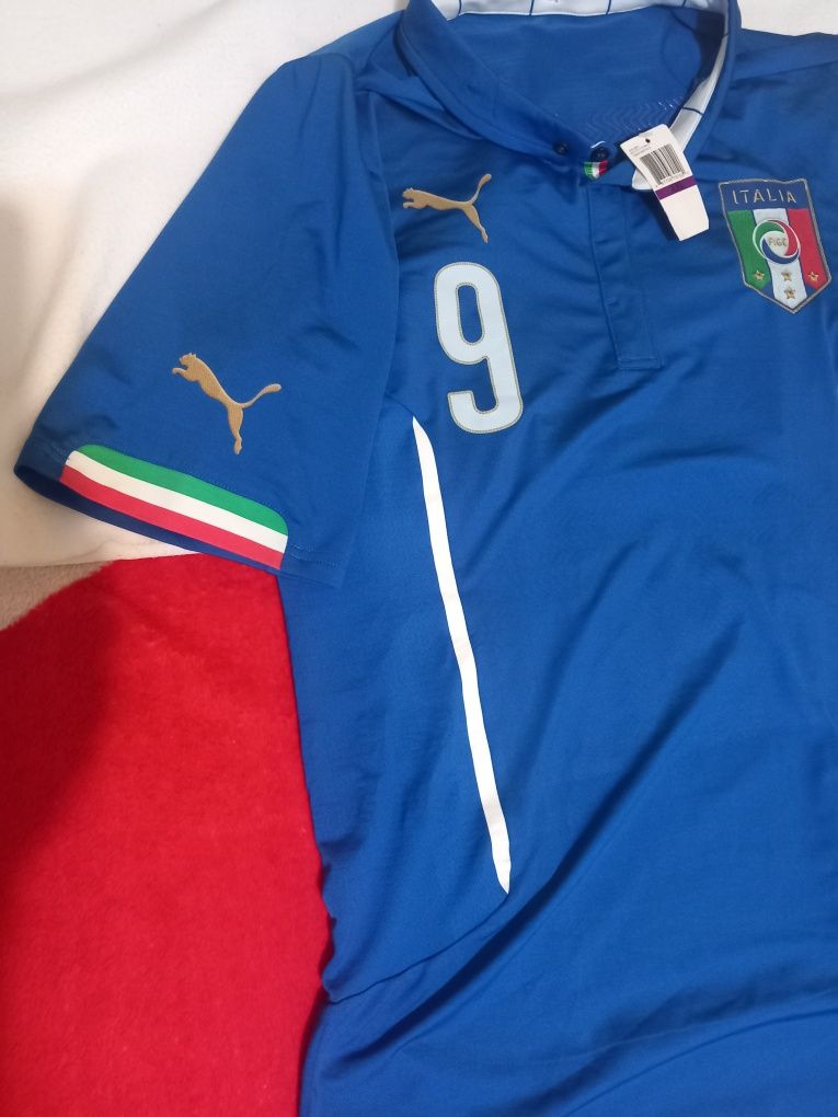 Оригинална нова фанелка ITALIA -BALOTELI размер XL
