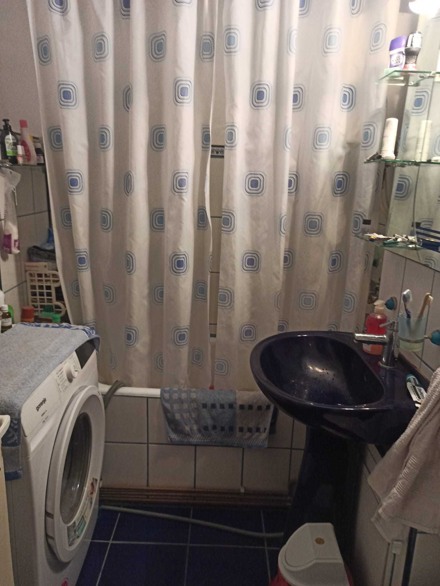 Vând apartament cu 3 camere