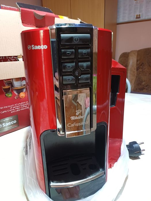 Vand Espressor Saeco Tchibo Cafissimo Latte HD8603 Roșu, ca nou