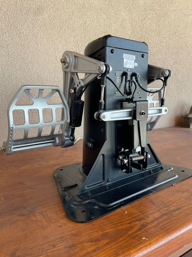 Thrustmaster Pendular Rudder педали за симулатор