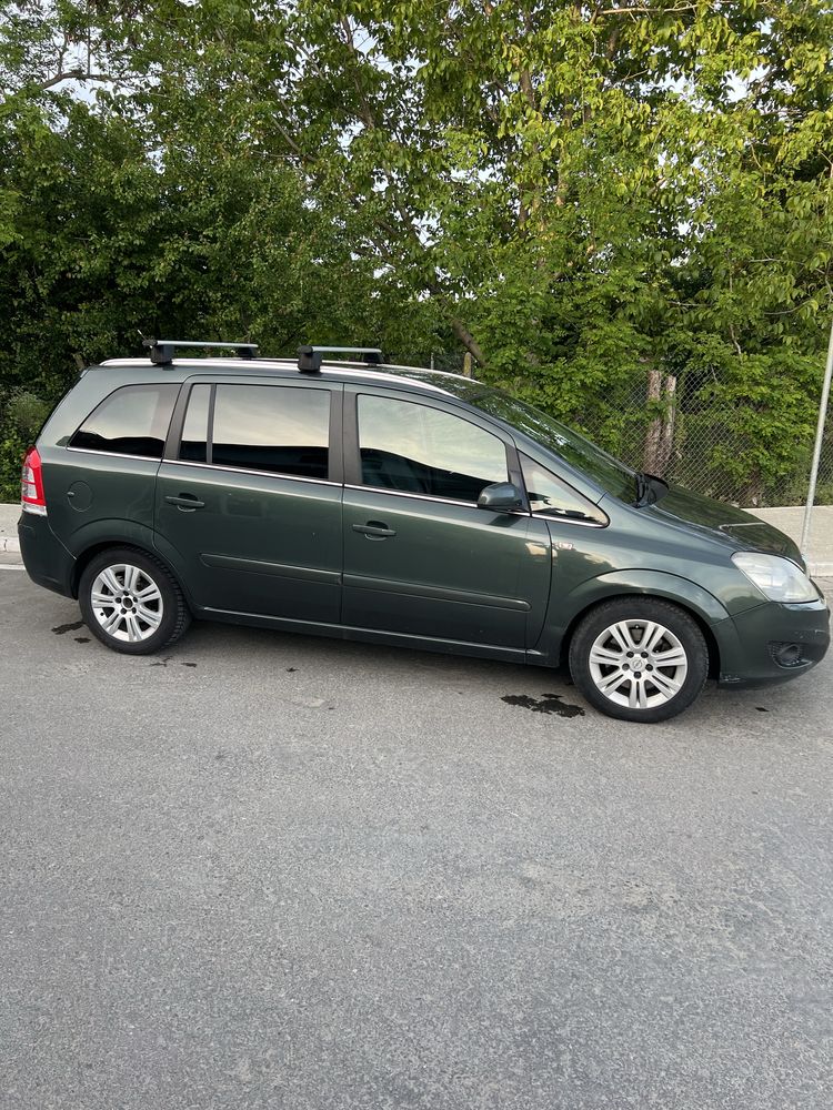 Vand opel zafira 2010 1.7 cdti