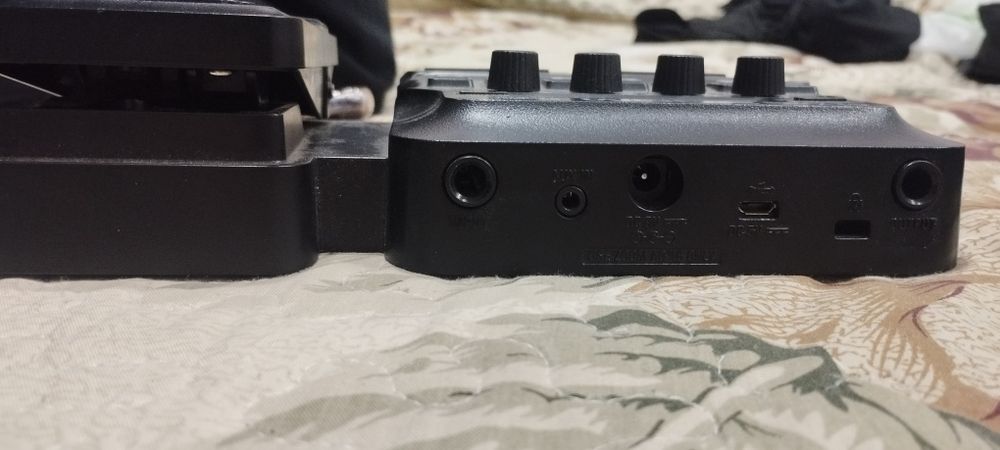 Гитарный процессор zoom g1x four