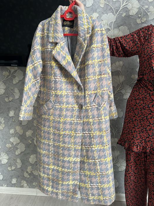 Пальто тёплое осень-зима