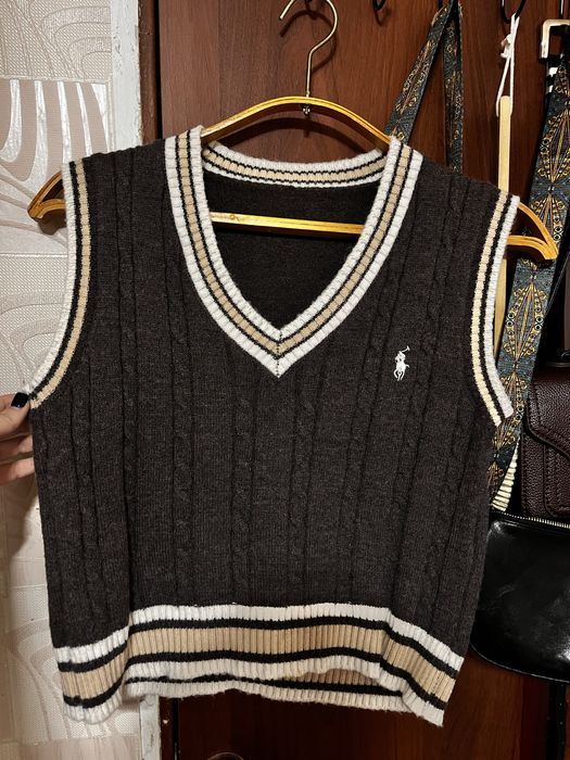 Вещи хорошего качевства были надеты пару раз, состояние их отличное