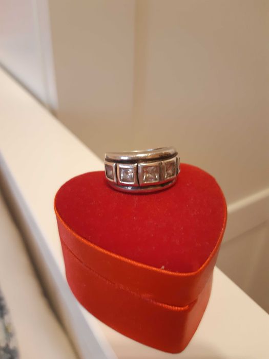 inel de argint cu zirconii