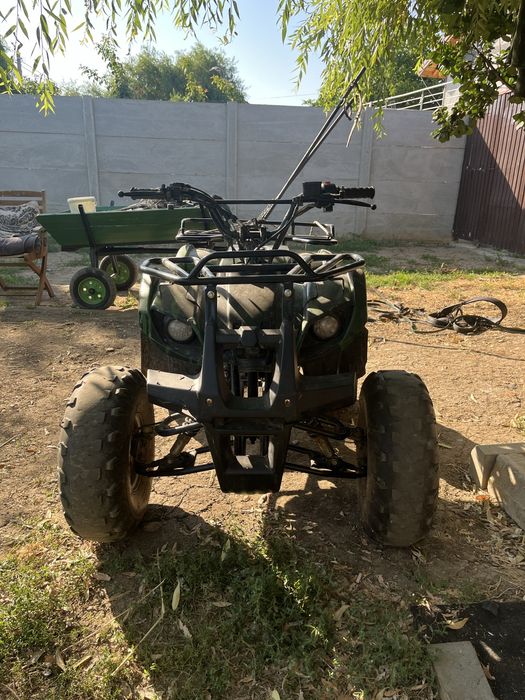 ATV de vânzare sau schimb cu cross de 250 cc ofer diferenta