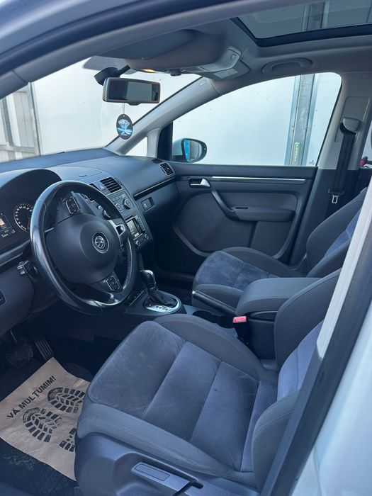Vand Vw Touran 7 locuri