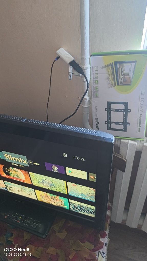 Телевизор smart box 81см