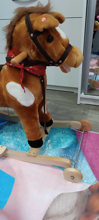 Люлеещо плюшено конче