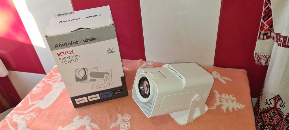 Proiector Led Smart 4K = 350 lei