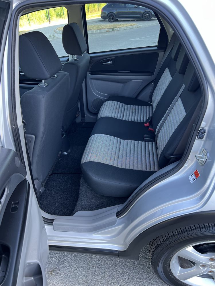 Suzuki sx4 1.9 tdi 4x4 la buton an 2010