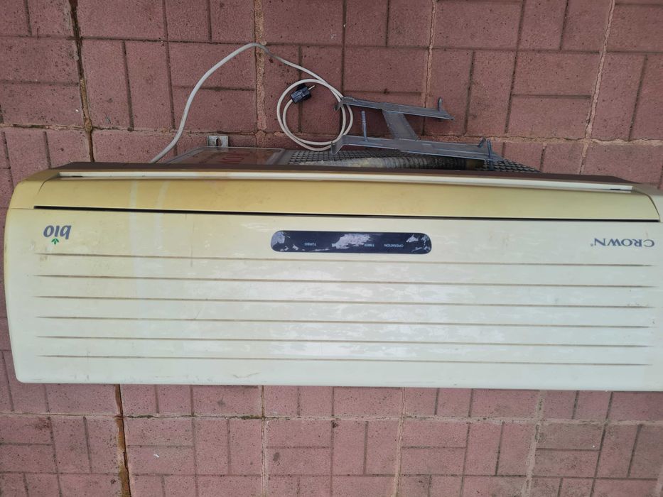 Климатик  сплит система  CROWN DZ 09 HRN