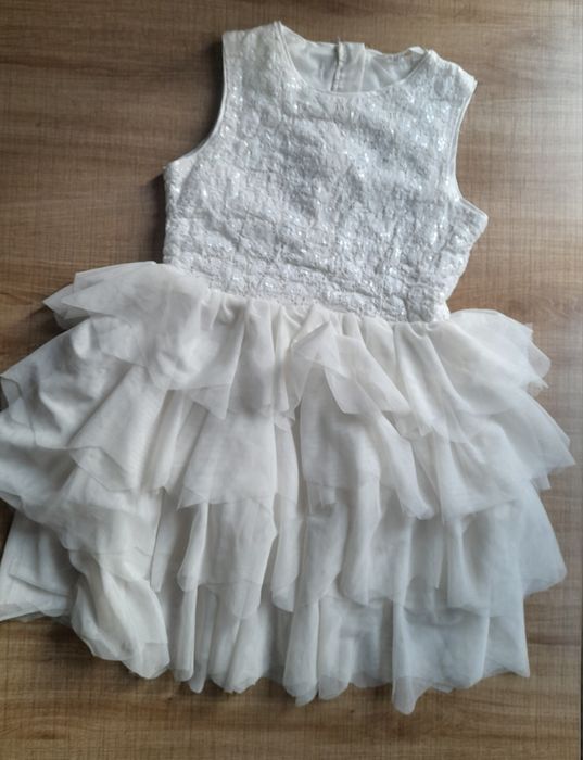 Официална рокля H&M за момиче на 11 години