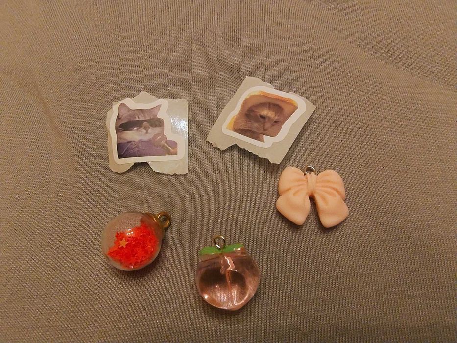 Висулки и стикери - сет