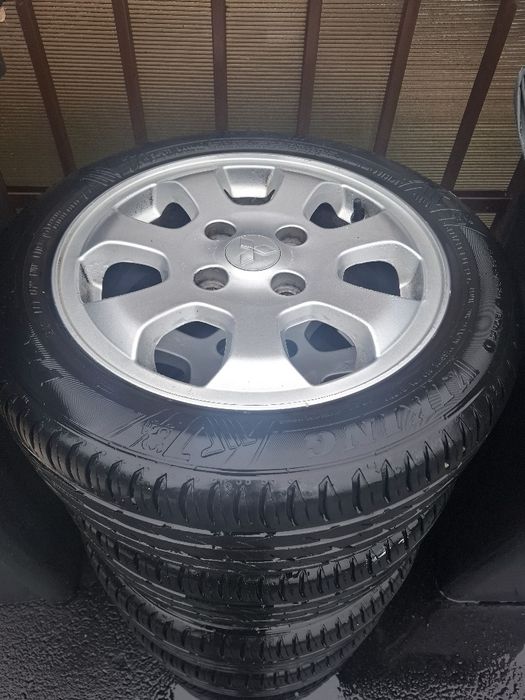 Jante aliaj R 15 ca noi cu Anvelope vara foarte bune