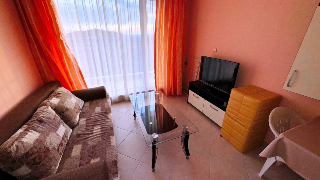 Продава се Двустаен апартамент в с. Кошарица, Област Бургас - 57 кв.м за 834 €/кв.м - Снимка #2