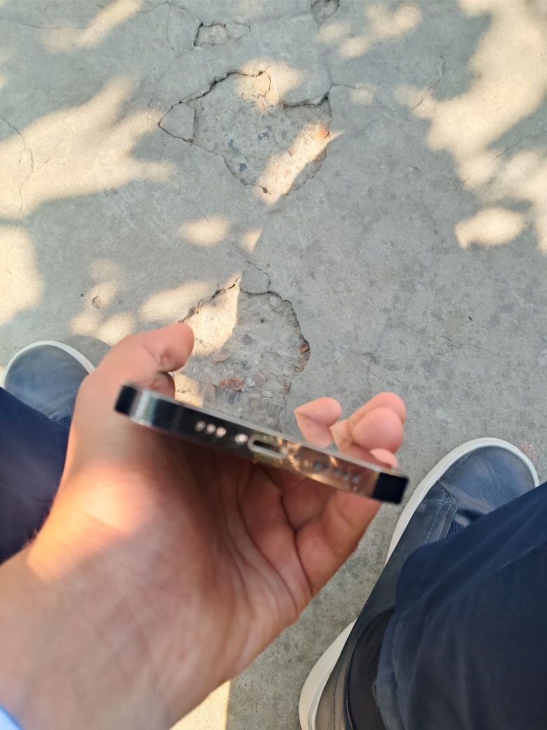 IPHONE 12 pro 256 gb